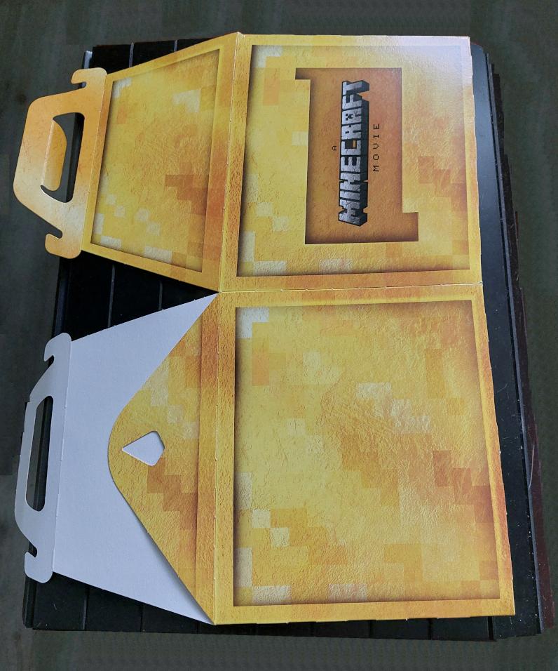 A Minecraft Movie McDonalds 2025 Happy Meal Box Doos Gold, Verzenden, Nieuw