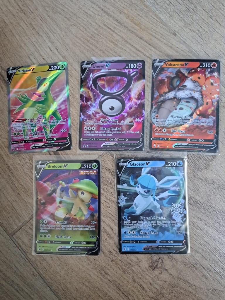 Pokemon kaarten V, Ophalen of Verzenden, Zo goed als nieuw, Meerdere kaarten, Foil