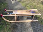 Houten slee met trekkoord, Ophalen, Gebruikt, Hout