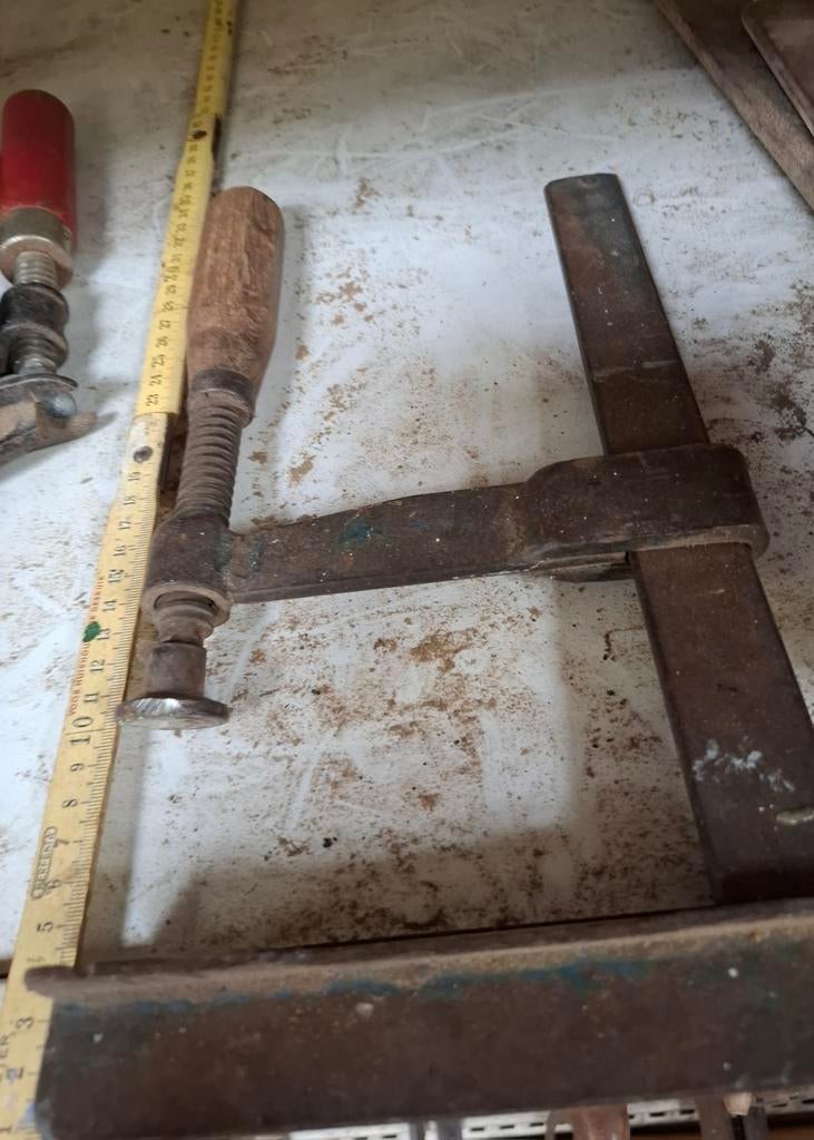 Oude lijmklem / schroefklem met houten handvat, Ophalen, Gebruikt