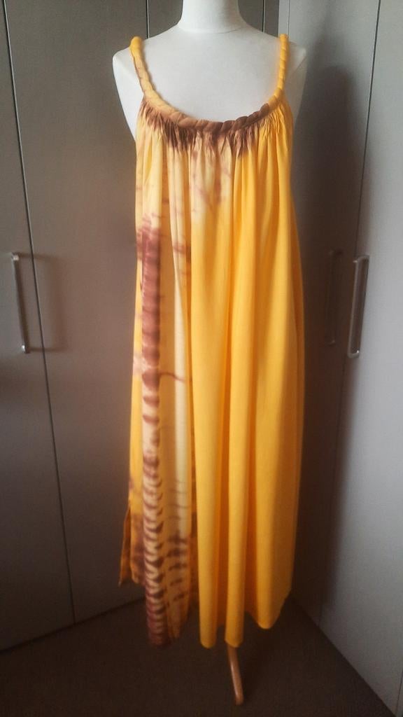 Nieuw Jurk met geknoopt halsje Geel met bruin, Ophalen of Verzenden, Nieuw, Geel, Onder de knie