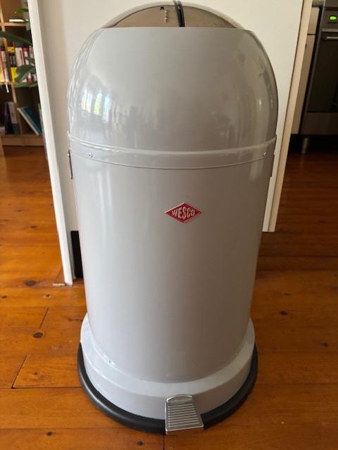 Wesco Kickmaster 33L, Ophalen, Met pedaal, 50 tot 75 cm, Zo goed als nieuw