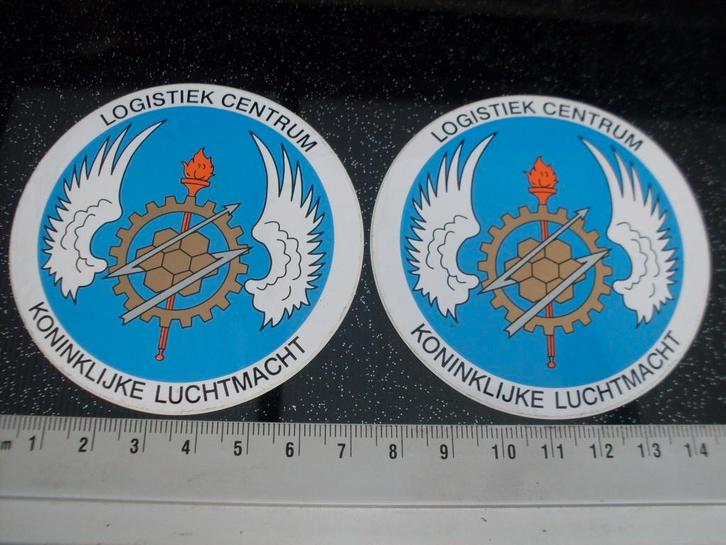 2x sticker logistiek centrum KLu koninklijke luchtmacht logo, Verzamelen, Stickers, Zo goed als nieuw, Bedrijf of Vereniging, Verzenden