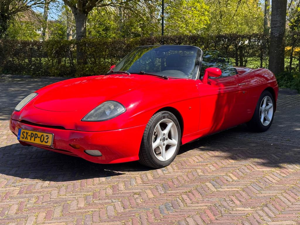 Fiat Barchetta 1.8-16V uit 1998, Auto's, Zwart, 4 cilinders, Cabriolet, 450 kg