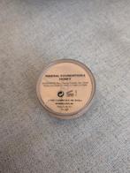 Loye foundation honey, Ophalen of Verzenden, Beige, Gehele gezicht