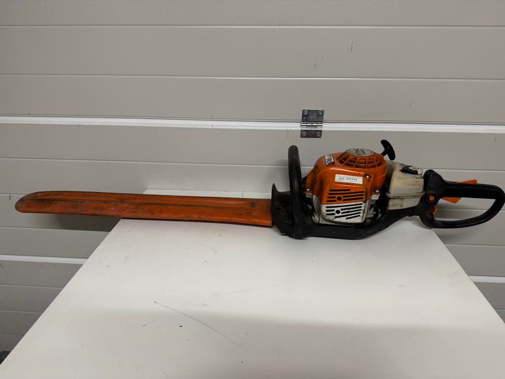 Stihl hs82 r  benzine heggenschaar, Ophalen of Verzenden, Zo goed als nieuw, Benzine