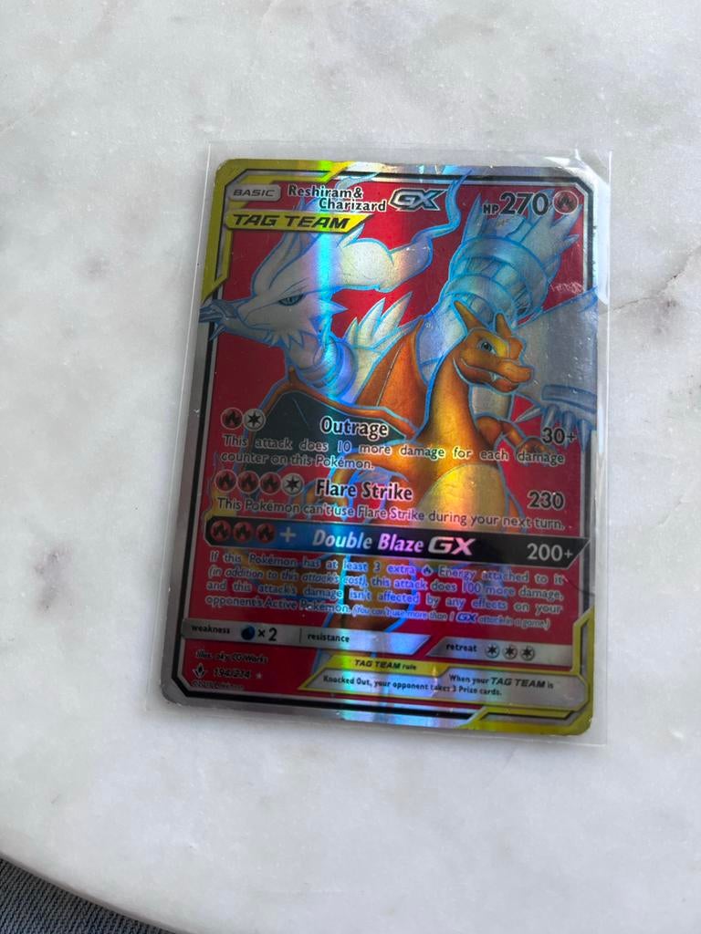 Pokémon Kaart Reshiram & Charizard GX TAG TEAM 194/214, Ophalen, Zo goed als nieuw, Losse kaart, Foil