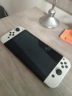 Nieuwe nintendo switch oled wit, Spelcomputers en Games, Ophalen, Nieuw, Met 2 controllers, Switch OLED