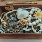 Nr 12. Vintage Houten doos vol sieraden., Ophalen of Verzenden, Overige materialen