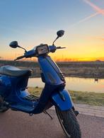Blauwe Vespa scooter, Fietsen en Brommers, Scooters | Vespa, Gebruikt, Maximaal 45 km/u, Vespa S, Ophalen of Verzenden