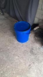 Blauwe emmer met deksel vol suiker en tas vol zakjes popcorn, Ophalen, Gebruikt, Kunststof, Met deksel