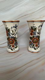 Set van 2 Polychroom Delfts aardewerk bekervazen Royal Delft, Ophalen of Verzenden