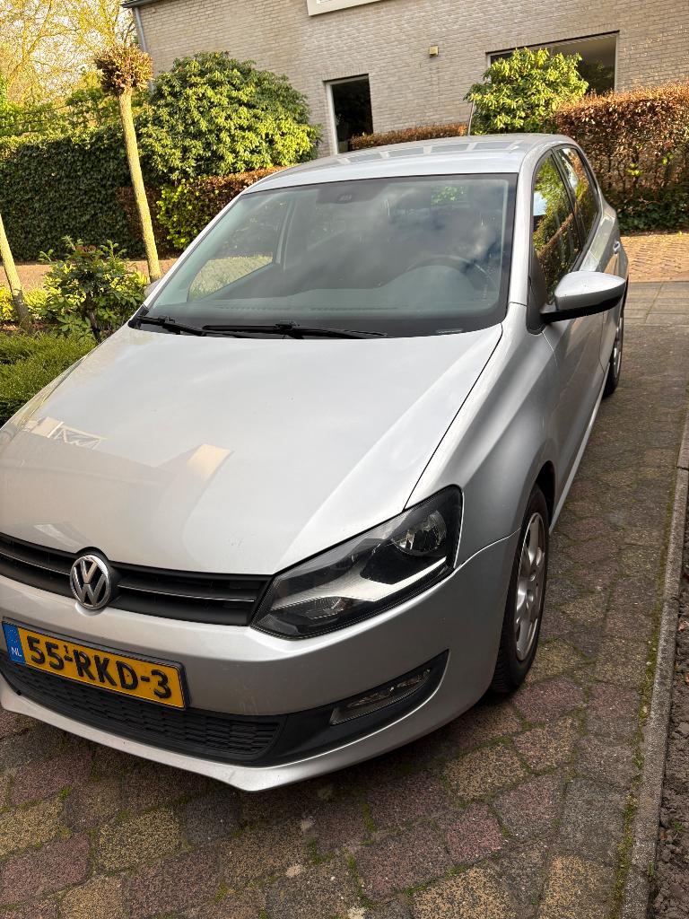 Volkswagen Polo 1.2 51KW 2011 Grijs / Vol met opties!, Voorwielaandrijving, 967 kg, 40 €/maand, 1198 cc