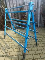 Wasrek, oud, heeft een likje verf nodig, Ophalen