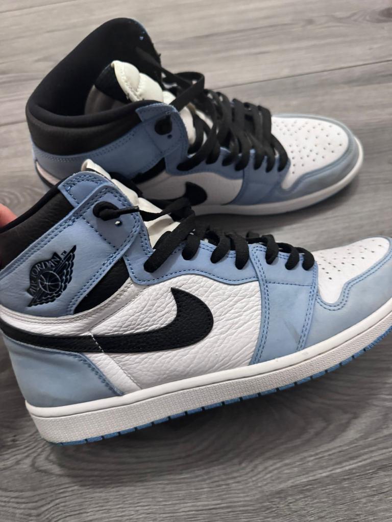 Jordan 1 High University Blue, Kleding | Heren, Schoenen, Ophalen of Verzenden, Gedragen, Blauw, Sneakers of Gympen