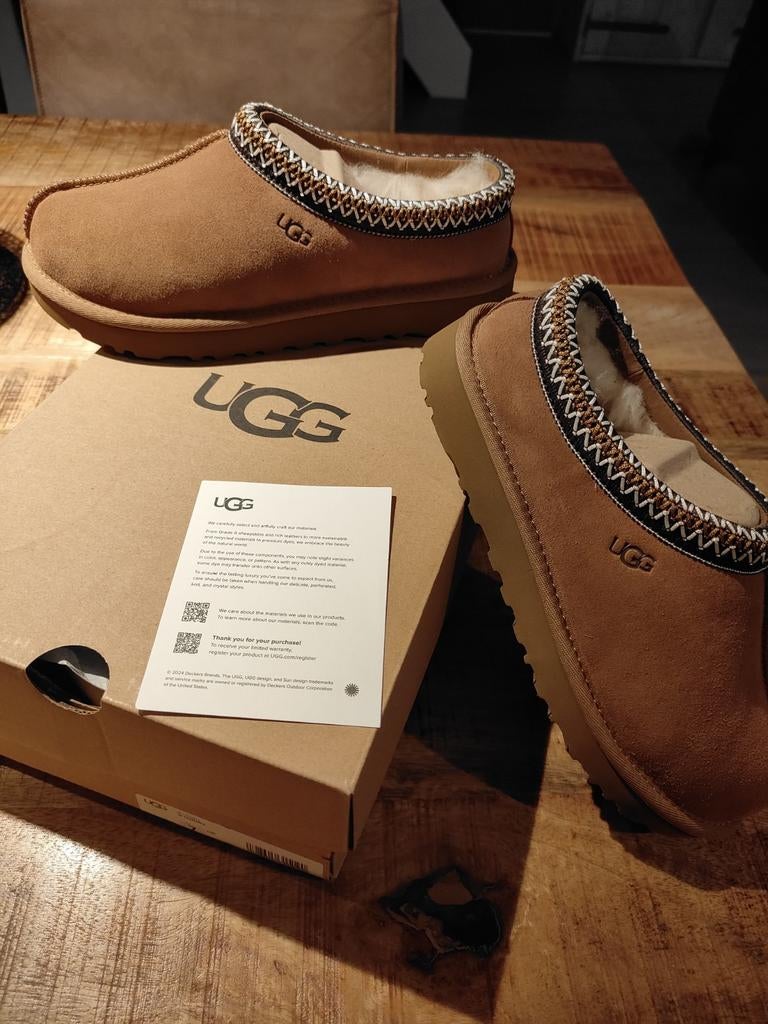 Ugg W TASMAN II pantoffels in chestnut, Bruin, Nieuw, Ophalen of Verzenden, Pantoffels of Sloffen