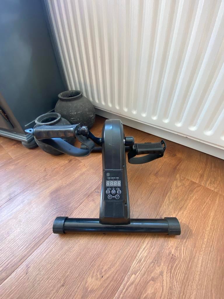 Compacte Hometrainer - Ideaal voor Thuisgebruik, Kunststof, Gebruikt, Armen, Ophalen of Verzenden