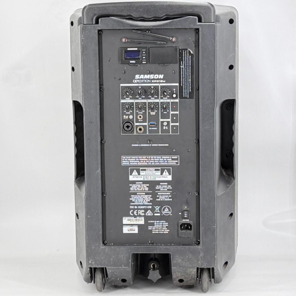 Samson XP312W Portable Luidspreker Bluetooth (zonder accu), Samson, Zo goed als nieuw, Support@samson.com, 278-B Duffy Avenue
Hicksville, NY 11801
USA