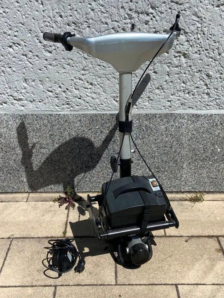 Besco medical Mobilo EL II, Diversen, Rolstoelen, Zo goed als nieuw, Duwrolstoel, Ophalen of Verzenden