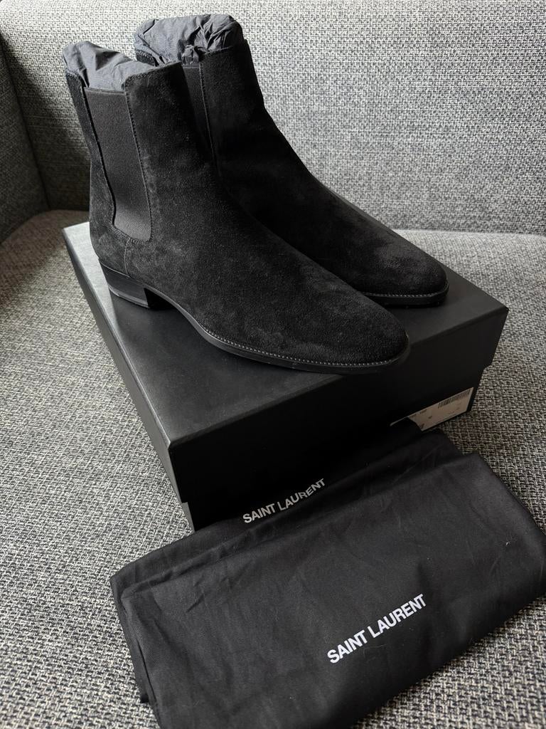 Yves Saint Laurent Wyatt suède Chelsea Boots maat 42, Zwart, Boots, Ophalen of Verzenden, Zo goed als nieuw