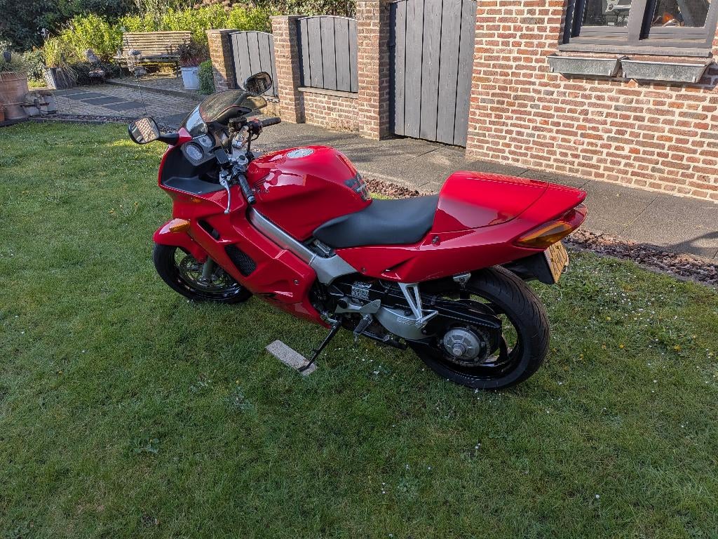 Honda VFR, 4 cilinders, Motorrijbewijs A, Gebruikt, Meer dan 35 kW