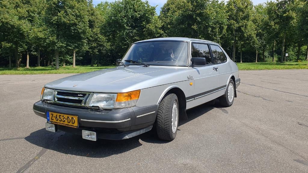 Saab 900 Turbo 1987 in zeer mooie staat en weinig km's, Auto's, Saab, Voorwielaandrijving, 1195 kg, Leder, Handgeschakeld