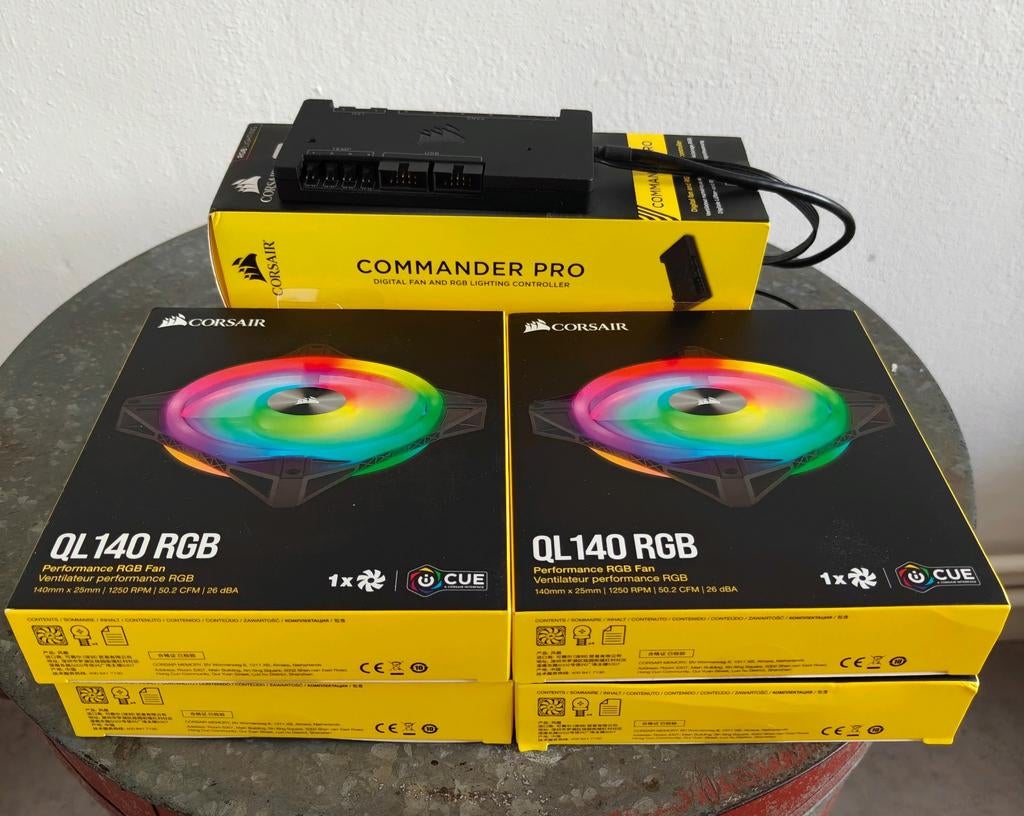 4x Corsair QL140 RGB ventilatoren en 1x Commander Pro, Computers en Software, Computerkoelers, Nieuw, Luchtkoeling, Ophalen of Verzenden