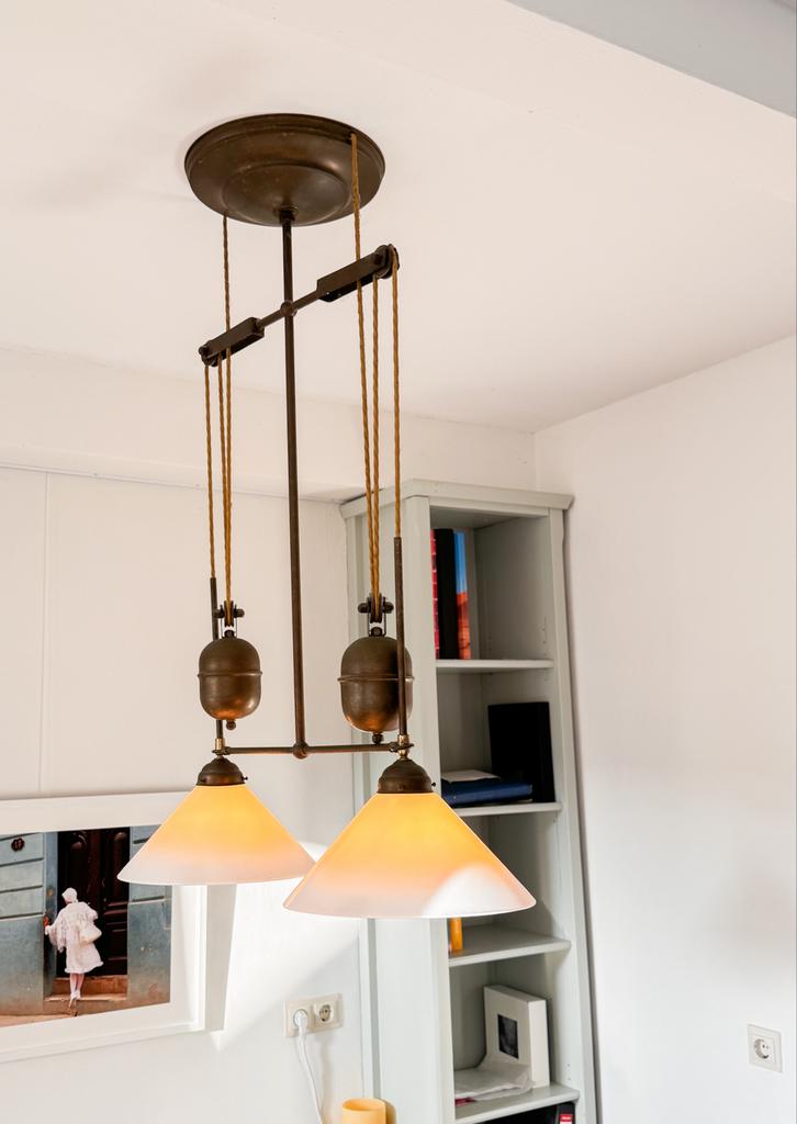 Antieke contragewicht lamp met twee kappen, Ophalen