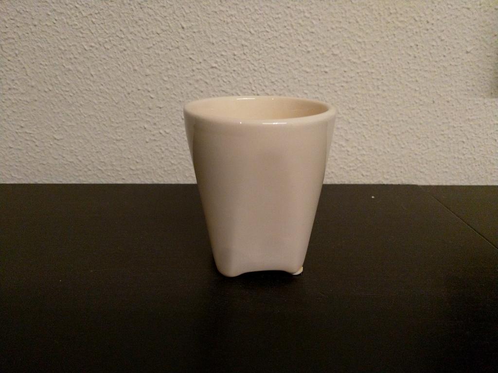 Stenen bakje in de vorm van een tandje, tandenborstel houder, Huis en Inrichting, Ophalen of Verzenden, Gebruikt, Overige typen