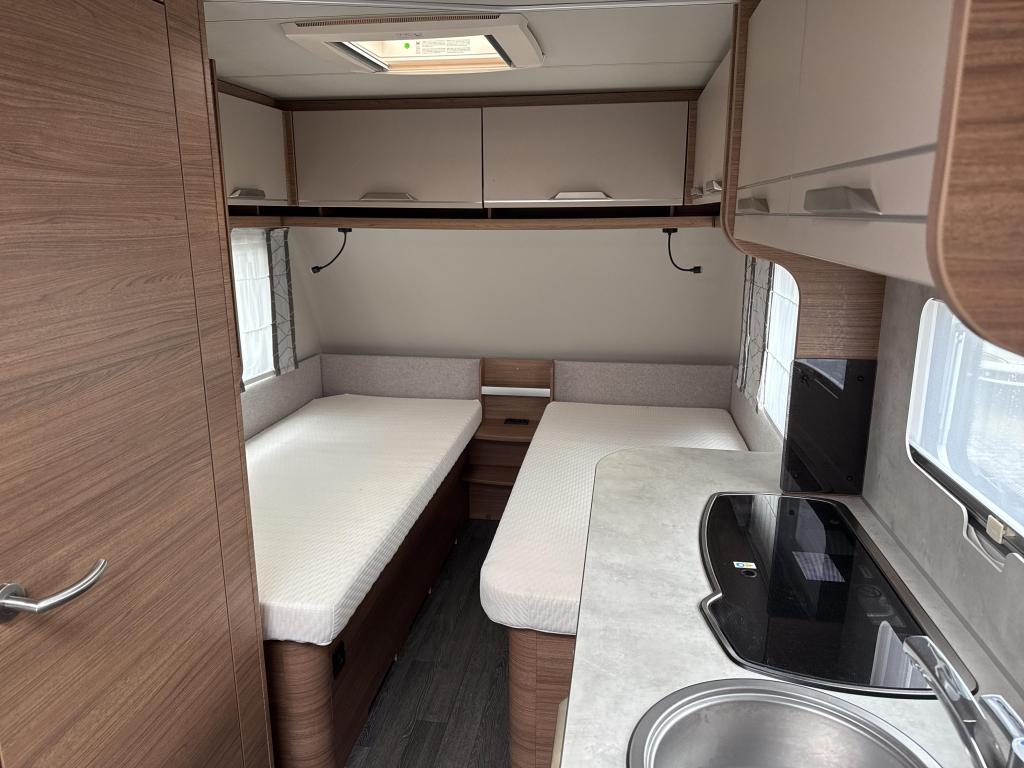 Knaus Sport 460 EU Mover/, Rondzit, Bedrijf, Overige typen, Tot en met 4