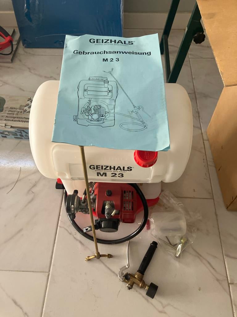 Geizhals M 23 Gemotoriseerde Rugspuit - Benzine Drukspuit, Ophalen, Nieuw, Overige typen