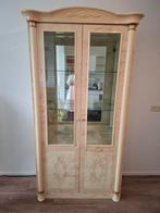 Mooie grote vitrinekast met marmerlook. Italiaans design., Huis en Inrichting, Ophalen, Met deur(en), 100 tot 150 cm, Zo goed als nieuw