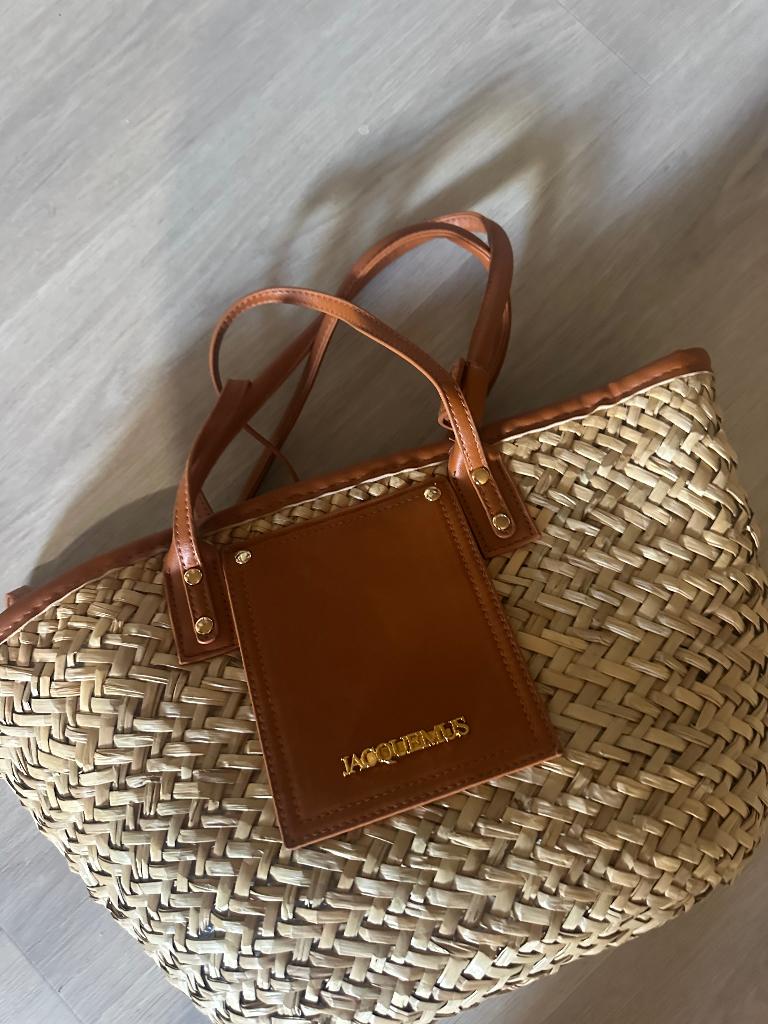 Jacquemus tas, Sieraden, Tassen en Uiterlijk, Tassen | Damestassen, Ophalen of Verzenden, Nieuw, Bruin, Handtas