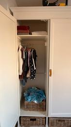 Rivièra Maison Kinderkamer Kast - Wit met Rotan Manden, Ophalen, Gebruikt, Kast, 50 tot 70 cm