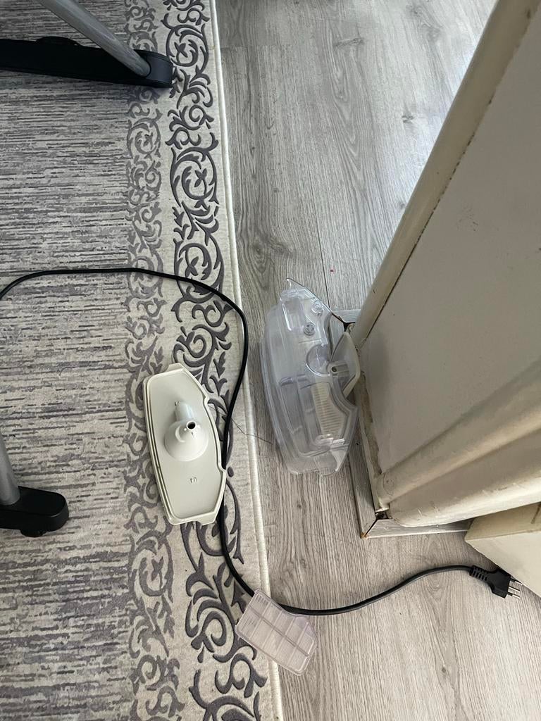 Laurastar S5 Stoomstrijkijzer met Strijkplank, Ophalen of Verzenden, Zo goed als nieuw