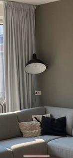 Grote zwarte industriële vloerlamp, verstelbaar, Huis en Inrichting, Lampen | Vloerlampen, Ophalen of Verzenden, Zo goed als nieuw