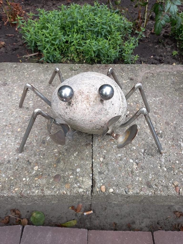 Uniek Krab Tuinbeeld van Heinrich Kock - Steen & Metaal, Ophalen of Verzenden, Gebruikt, Overige materialen, Dierenbeeld