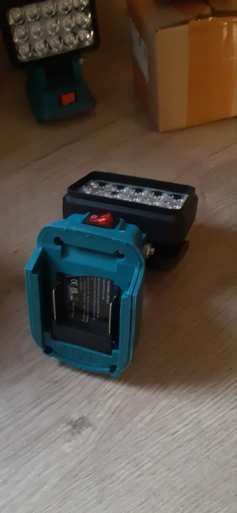 3  Schijnwerpers / Bouwlampen voor Makita Accu, Ophalen of Verzenden, Nieuw, Minder dan 50 watt, Lamp