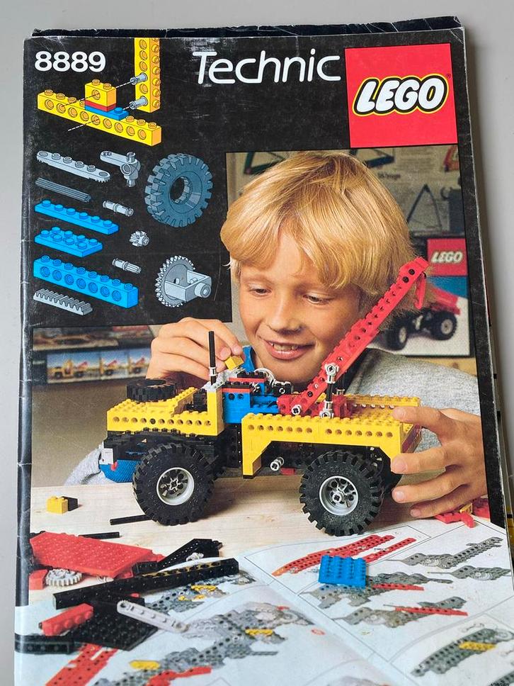 Lego handleidingen 8889, 8860 en catalogus 1987, Kinderen en Baby's, Speelgoed | Duplo en Lego, Gebruikt, Lego, Losse stenen, Ophalen of Verzenden