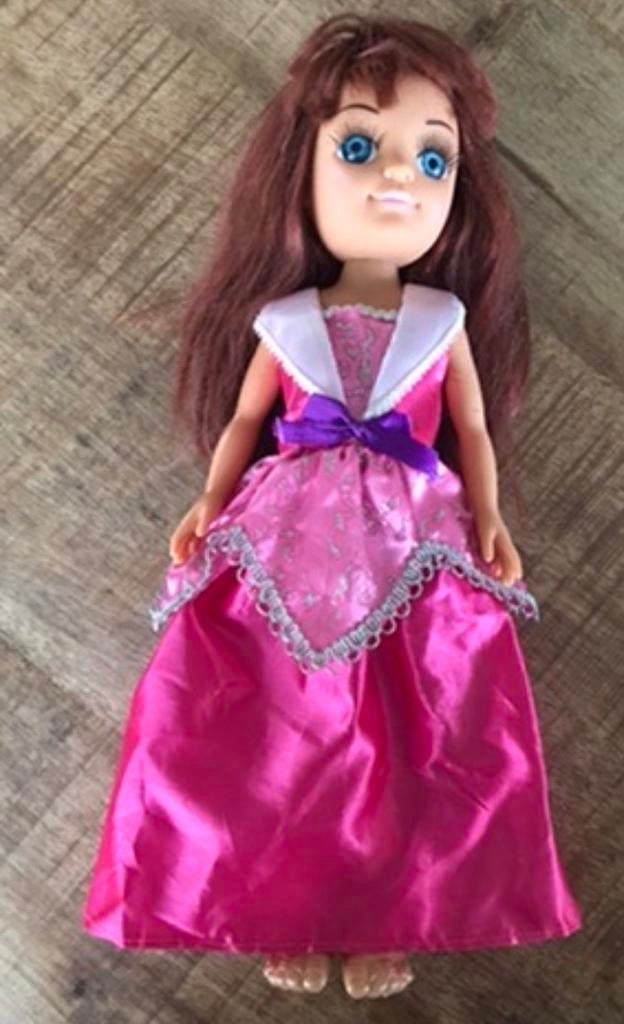 Mooie pop met roze prinsessenjurk en bruin haar, Ophalen of Verzenden, Zo goed als nieuw, Overige typen
