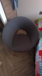 Grijze stoffen stoel met houten poten, Ophalen, Grijs, Hout, Eén