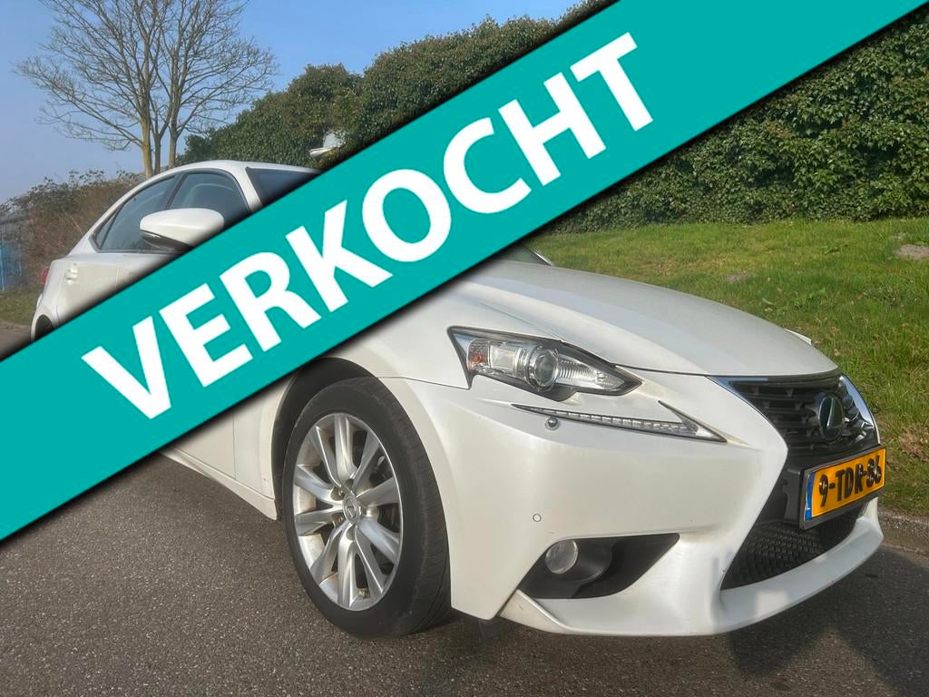 Lexus IS 300h Business Line Pro - Navi - Camera - Parelmoer, Auto's, Lexus, Automaat, Euro 5, Achterwielaandrijving, Gebruikt