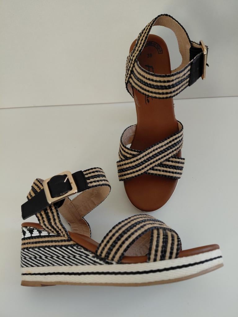 Supermooie sandalen 39, Bruin, Verzenden, Sandalen of Muiltjes, Zo goed als nieuw