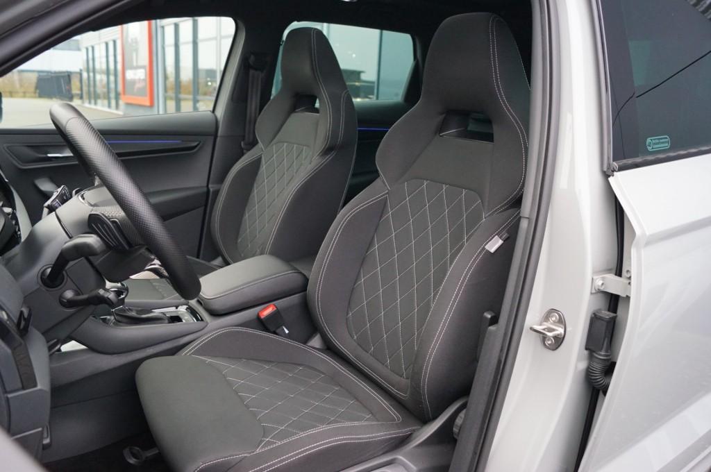 Skoda KAROQ 1.5 TSI DSG Sportline 150pk/Trekhaak wegklb./Pan, Automaat, Huisgarantie, Karoq, Bedrijf