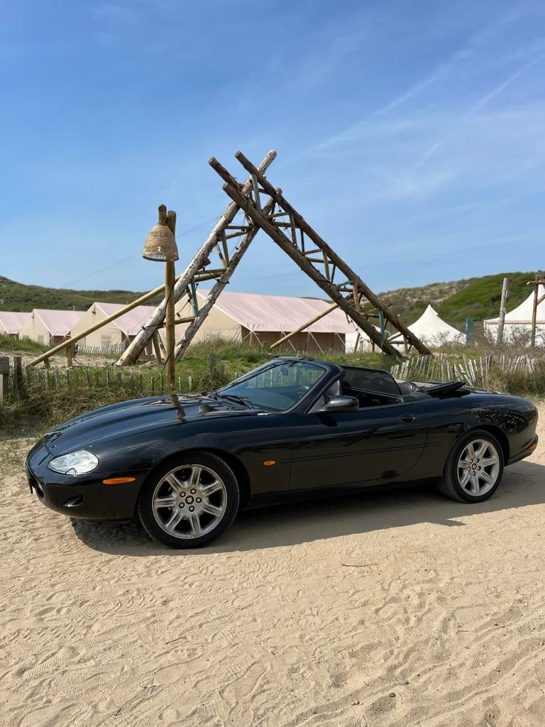 Jaguar XK 4.0 Convertible 1998 Zwart. young timer regeling, Auto's, Achterwielaandrijving, 8 cilinders, Cabriolet, 4 stoelen