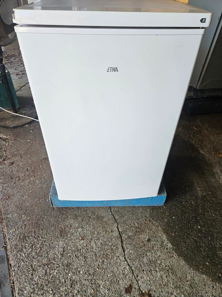 Etna vriezer beschadigd maar nog goed werkend, Minder dan 75 liter, Ophalen, Gebruikt