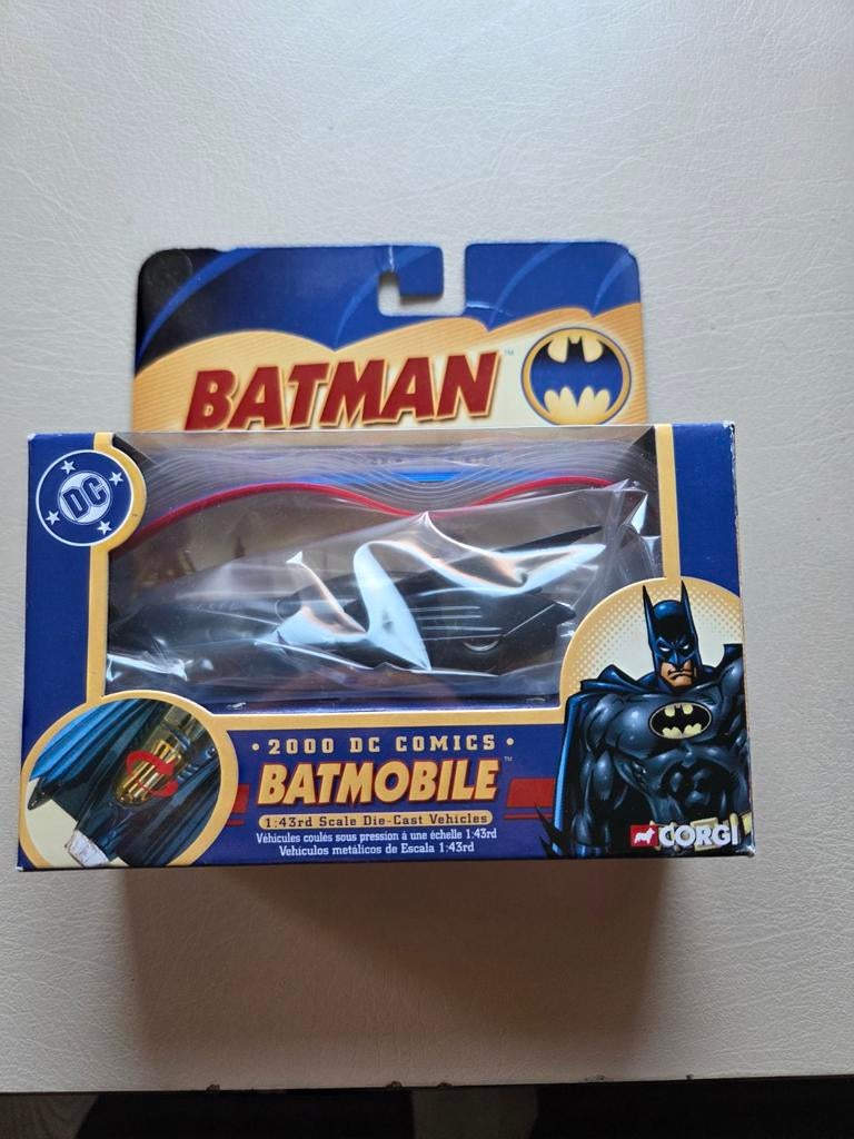 Corgi Batmobile 2000 DC Comics 1:43, Hobby en Vrije tijd, Modelauto's | 1:43, Ophalen of Verzenden