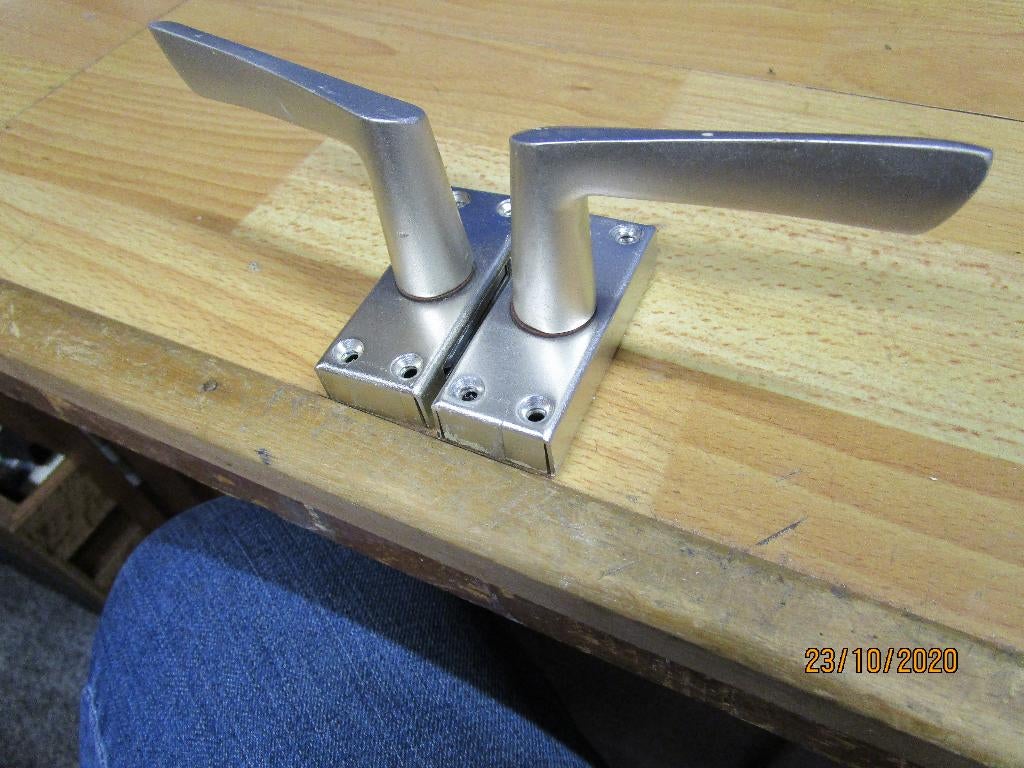 Raamsluiting, Ophalen of Verzenden, Zo goed als nieuw