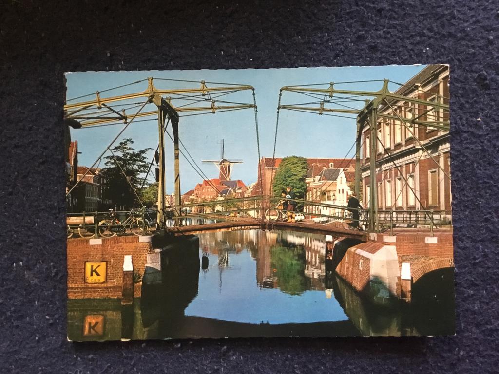 Ansichtkaart Schiedam Korte Haven met ophaalbrug en molen, Ophalen of Verzenden, 1960 tot 1980, Gelopen, Zuid-Holland