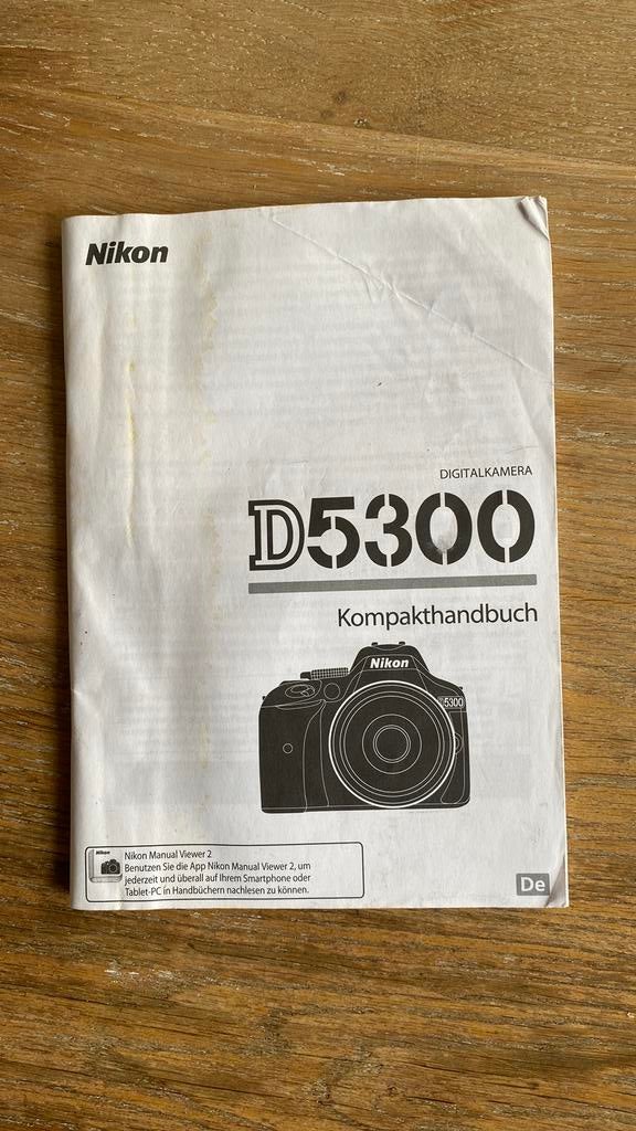 Nikon D5300 kompakthandbuch, Ophalen of Verzenden, Zo goed als nieuw, Nikon, Geen optische zoom